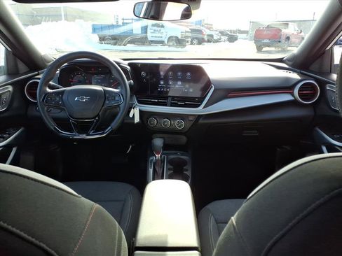 Used 2024 Chevrolet Trax RS w/ Driver Confidence Package image 8