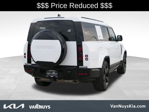 Used 2024 Land Rover Defender 130 X-Dynamic SE AWD/4WD image 3