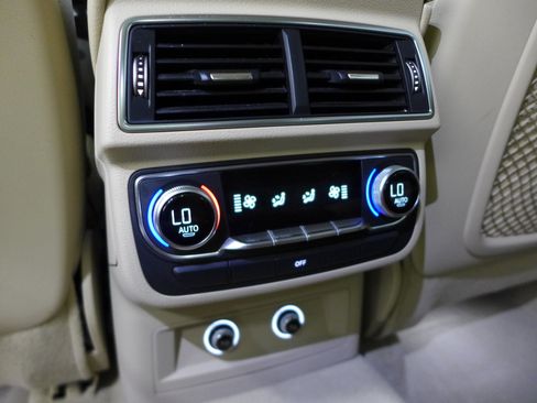 Used 2019 Audi Q7 3.0T Prestige image 57