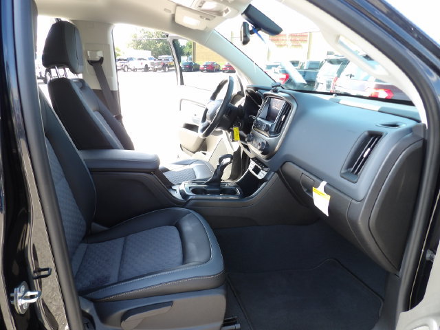 Used 2022 Chevrolet Colorado Z71 AWD/4WD image 32