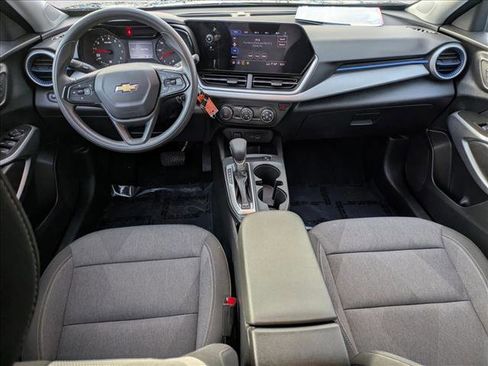 Used 2024 Chevrolet Trax LS image 16