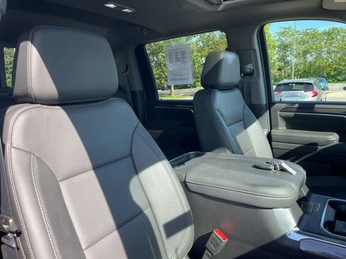 Used 2025 Chevrolet Silverado 2500 LTZ w/ LTZ Plus Package AWD/4WD image 39