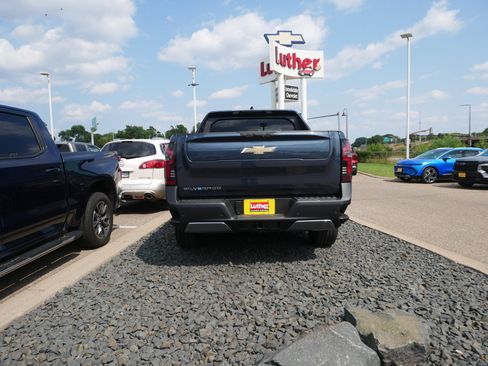 Used 2026 Chevrolet Silverado EV LT w/ Premium Package AWD/4WD image 5