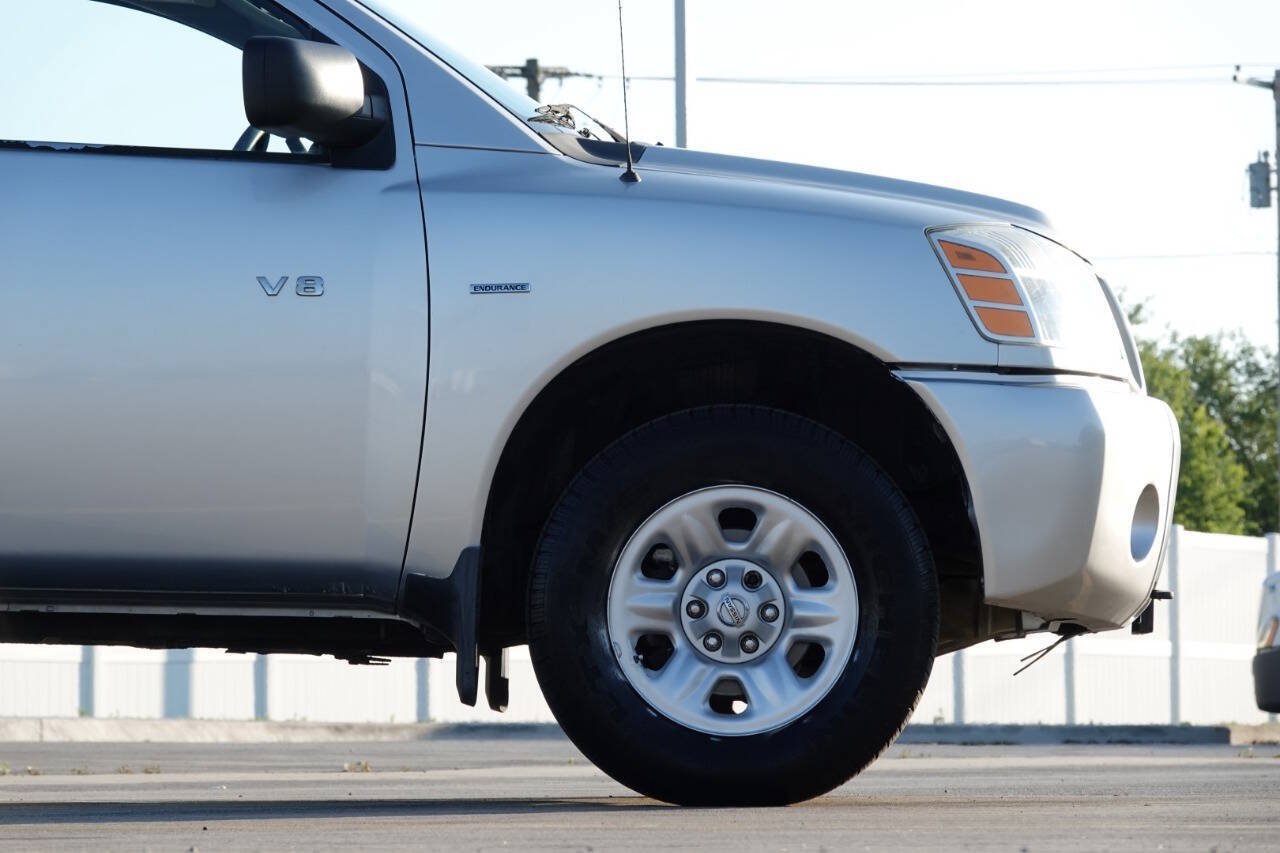 Used 2004 Nissan Titan XE w/ (PRF) Preferred Pkg AWD/4WD image 32