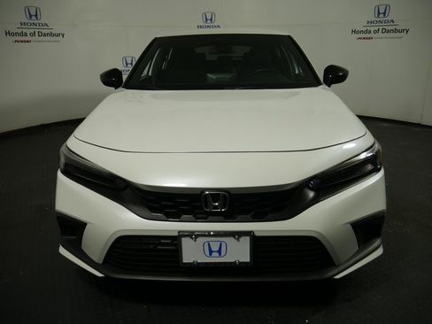 Used 2023 Honda Civic Sport image 2