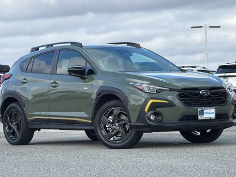 Used 2024 Subaru Crosstrek 2.5i Sport AWD/4WD image 2