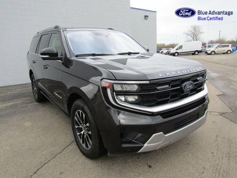 Certified 2025 Ford Expedition Platinum AWD/4WD image 11