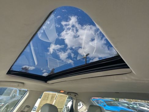 Used 2011 INFINITI M37 x w/ Deluxe Touring Pkg image 7