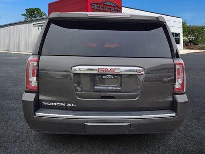Used 2019 GMC Yukon XL Denali w/ Denali Ultimate Package