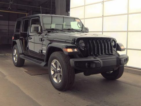Used 2021 Jeep Wrangler Unlimited Sahara AWD/4WD image 4