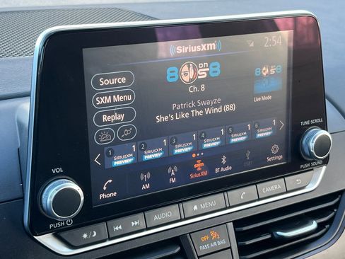 Used 2024 Nissan Altima 2.5 SV image 16