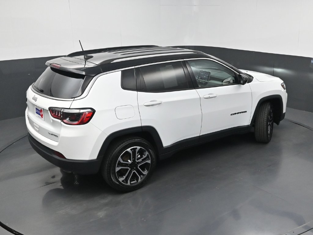 Used 2022 Jeep Compass Limited AWD/4WD image 35