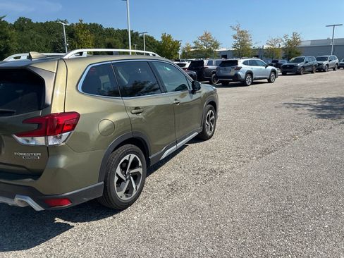 Certified 2023 Subaru Forester Touring AWD/4WD image 16