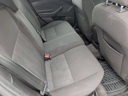 Used 2015 Ford Focus SE image 6