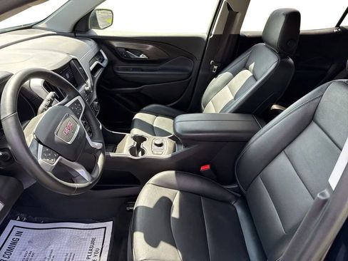 Used 2024 GMC Terrain SLT AWD/4WD image 12