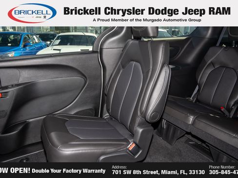 New 2026 Chrysler Pacifica Select w/ S Appearance Package image 16