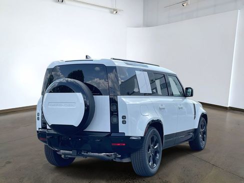 New 2026 Land Rover Defender 110 X-Dynamic SE AWD/4WD image 4