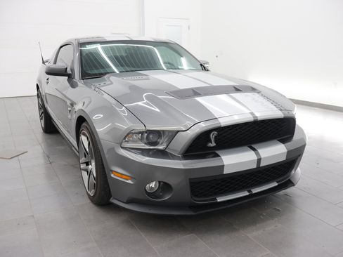 Used 2011 Ford Mustang Shelby GT500 RWD image 2