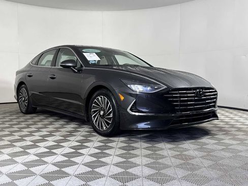 Used 2021 Hyundai Sonata SEL image 2