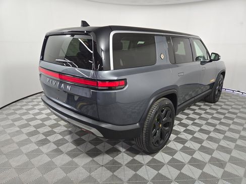 Used 2024 Rivian R1S Adventure AWD/4WD image 5