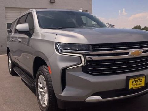 Used 2024 Chevrolet Suburban LT AWD/4WD image 4