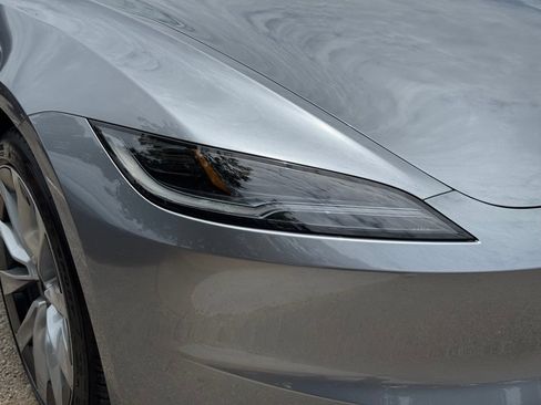 Used 2026 Tesla Model 3 AWD/4WD image 9