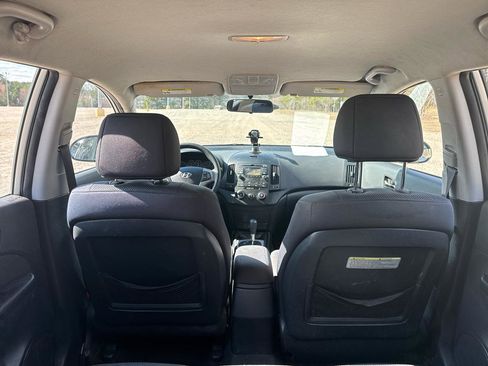 Used 2010 Hyundai Elantra SE w/ Popular Equipment Pkg 2 image 18