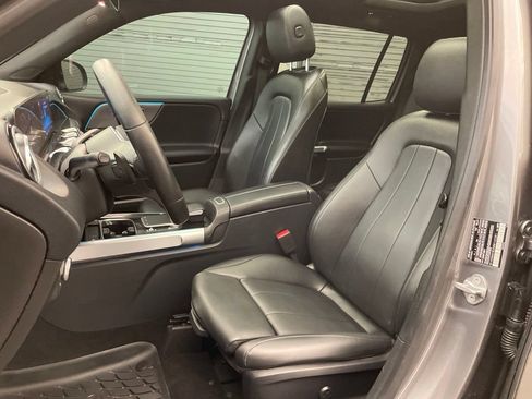 Used 2021 Mercedes-Benz GLB 250 4MATIC image 18
