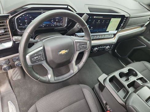 Used 2025 Chevrolet Silverado 1500 LT AWD/4WD image 10