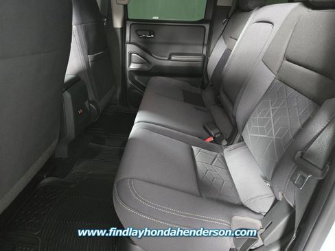 Used 2025 Nissan Frontier SV RWD image 15
