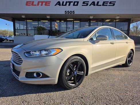 Used 2016 Ford Fusion SE w/ Equipment Group 201A FWD image 1