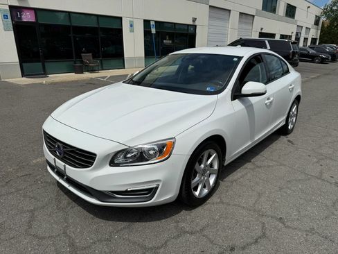 Used 2015 Volvo S60 T5 FWD image 12