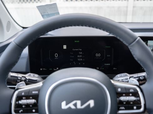 New 2026 Kia Carnival SX FWD image 19