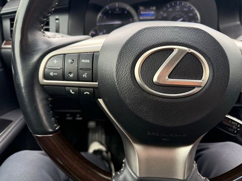 Used 2018 Lexus ES 350 w/ Luxury Package w/Wood Trim FWD image 18