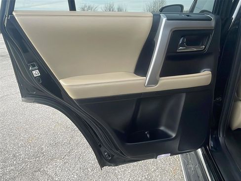 Used 2024 Toyota 4Runner Limited image 17