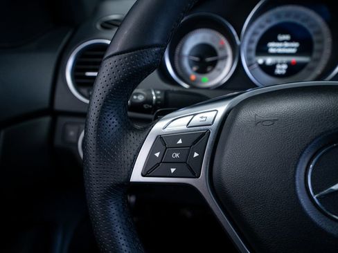 Used 2013 Mercedes-Benz C 250 Coupe image 30