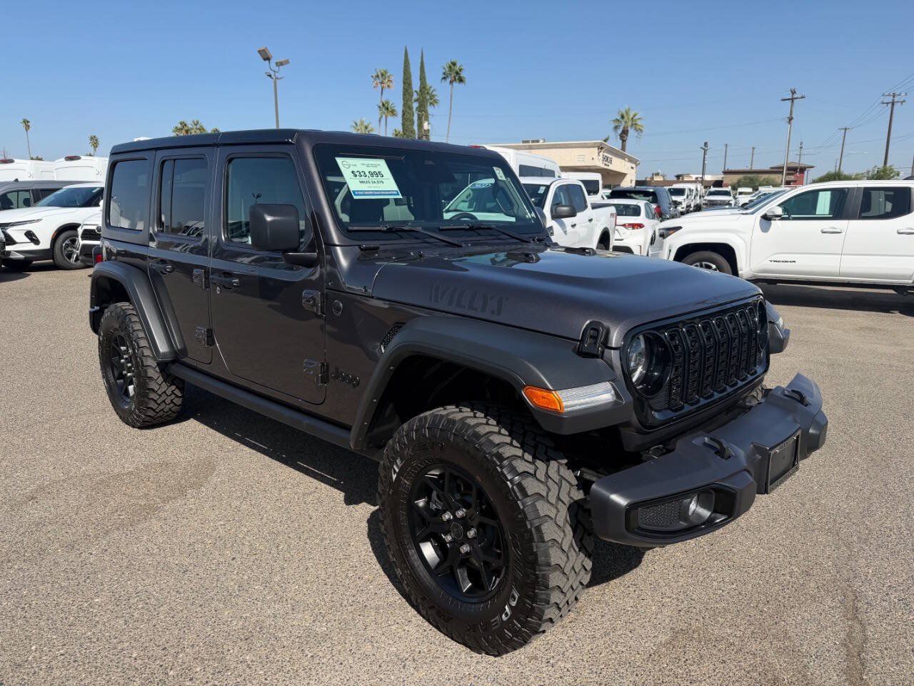 Used 2025 Jeep Wrangler Unlimited Sport AWD/4WD image 2