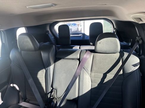 Used 2024 Mitsubishi Outlander SE Black Edition image 18