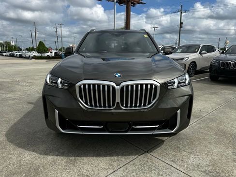 New 2026 BMW X5 xDrive40i w/ Climate Comfort Package AWD/4WD image 2