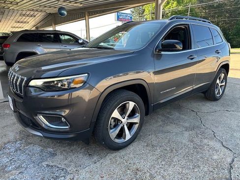 Used 2022 Jeep Cherokee Limited image 10