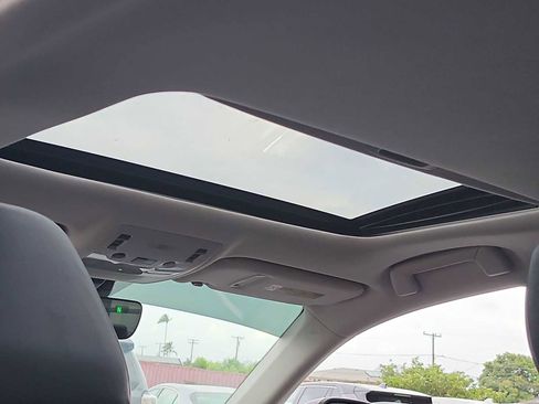 Used 2017 Lexus IS 200t image 22