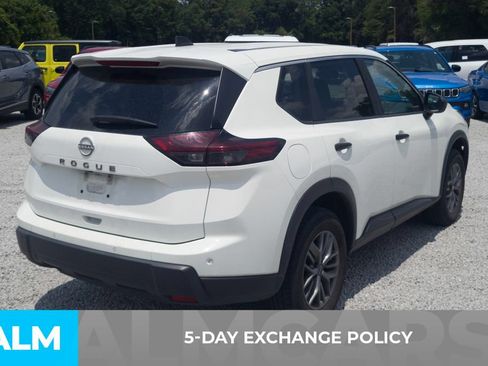 Used 2024 Nissan Rogue S FWD image 3