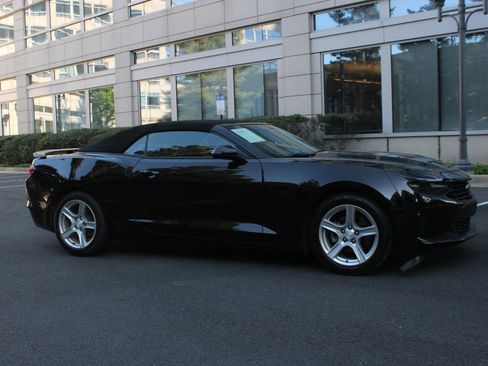 Used 2021 Chevrolet Camaro LT w/ Technology Package image 2