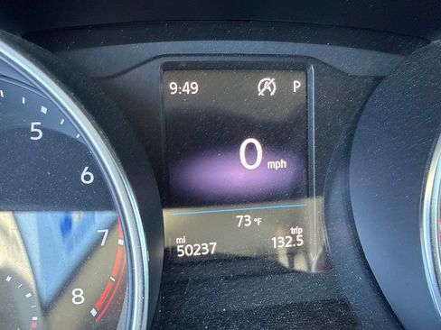 Used 2018 Volkswagen Tiguan SE AWD/4WD image 11