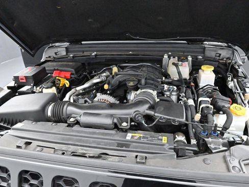 Used 2023 Jeep Gladiator Sport image 30