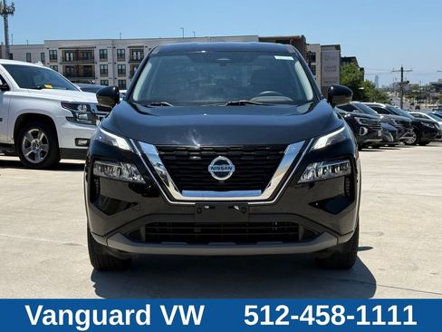 Used 2021 Nissan Rogue SV FWD image 3