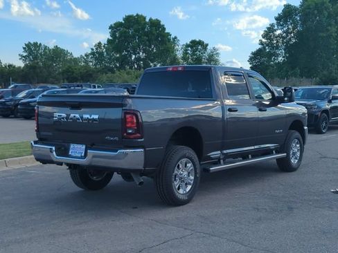 Used 2025 RAM 2500 Big Horn AWD/4WD image 3