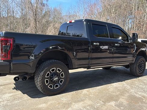 Used 2017 Ford F250 Platinum w/ Platinum Ultimate Package image 8