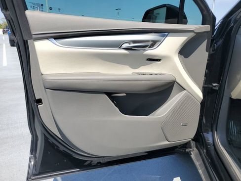 Certified 2022 Cadillac XT5 Premium Luxury FWD image 31