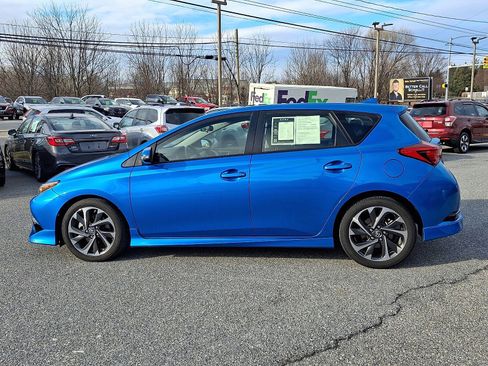 Used 2018 Toyota Corolla iM w/ Carpet Mat Package (TMS) image 7